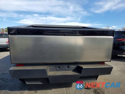 Zdjęcie 6 z 12 samochodu: 2024 TESLA CYBERTRUCK VIN:7G2CEHED7RA033076 - miniatura