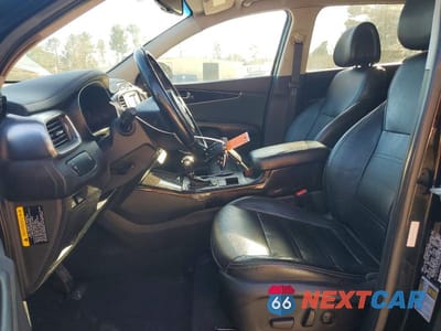 Zdjęcie 7 z 13 samochodu: 2016 KIA SORENTO VIN:5XYPHDA54GG081775 - miniatura