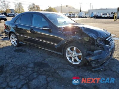 Czwarte zdjęcie samochodu z boku: 2007 MERCEDES-BENZ C 230 VIN:WDBRF52HX7F935313 - miniatura