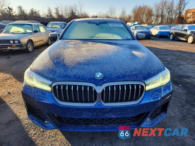Piąte zdjęcie samochodu w środku: 2023 BMW M550XI VIN:WBA13BK00PCM25650 - miniatura