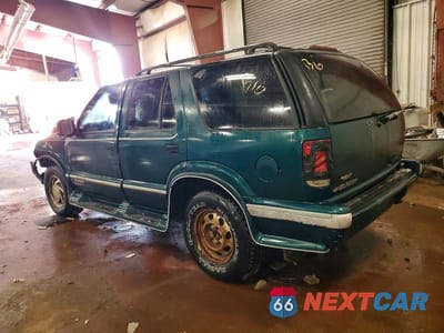 Drugie zdjęcie samochodu z przodu: 1996 CHEVROLET BLAZER VIN:1GNDT13W0T2222973 - miniatura