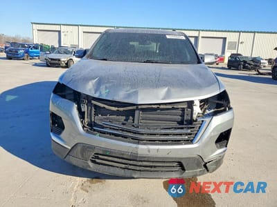 Piąte zdjęcie samochodu w środku: 2023 CHEVROLET TRAVERSE LT VIN:1GNERGKW6PJ215058 - miniatura
