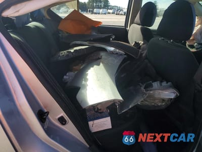 Zdjęcie 10 z 12 samochodu: 2018 NISSAN VERSA S VIN:3N1CN7AP0JK409762 - miniatura