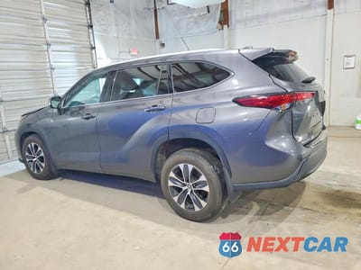 Drugie zdjęcie samochodu z przodu: 2022 TOYOTA HIGHLANDER XLE VIN:5TDGZRBH9NS246044 - miniatura