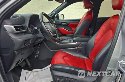 Zdjęcie 12 z 14 samochodu: 2022 TOYOTA HIGHLANDER XSE VIN:5TDJZRBH9NS200672 - miniatura