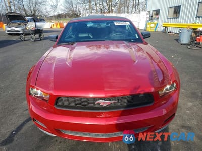 Piąte zdjęcie samochodu w środku: 2010 FORD MUSTANG VIN:1ZVBP8EN9A5164551 - miniatura