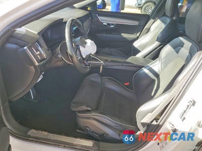 Zdjęcie 7 z 11 samochodu: 2020 VOLVO S90 T6 R-D VIN:LVYA22MTXLP175343 - miniatura