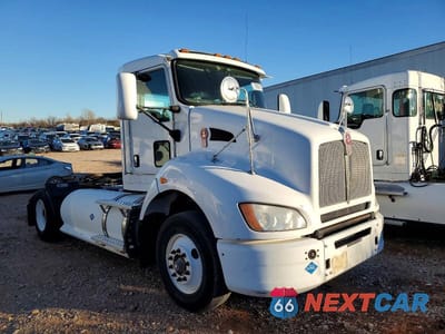2017 KENWORTH CONSTRUCTION T400 3BKBA28X5HF158971 - główne zdjęcie licytacji z USA - miniatura