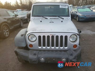 Piąte zdjęcie samochodu w środku: 2011 JEEP WRANGLER UNLIMITED SPORT VIN:1J4BA3H12BL609882 - miniatura