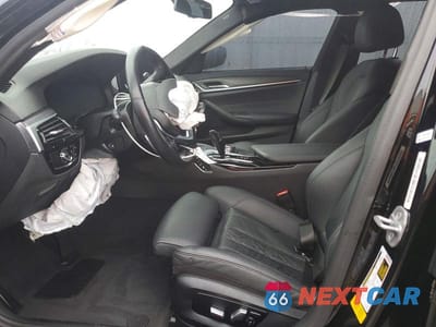 Zdjęcie 7 z 12 samochodu: 2021 BMW 530 I VIN:WBA53BH01MCF18040 - miniatura