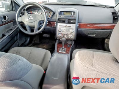 Zdjęcie 8 z 12 samochodu: 2010 MITSUBISHI GALANT ES VIN:4A32B3FF0AE005331 - miniatura