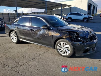 Czwarte zdjęcie samochodu z boku: 2018 VOLKSWAGEN PASSAT SE VIN:1VWBA7A33JC005519 - miniatura