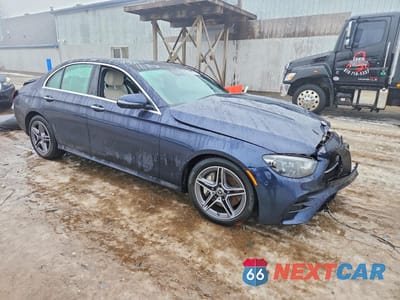 Czwarte zdjęcie samochodu z boku: 2023 MERCEDES-BENZ E 350 4MATIC VIN:W1KZF8EB3PB161350 - miniatura