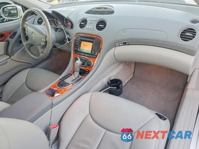 Zdjęcie 8 z 12 samochodu: 2003 MERCEDES-BENZ SL 500R VIN:WDBSK75F63F007334 - miniatura