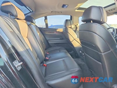 Zdjęcie 10 z 12 samochodu: 2012 BMW 750 VIN:WBAKC6C5XBC394373 - miniatura