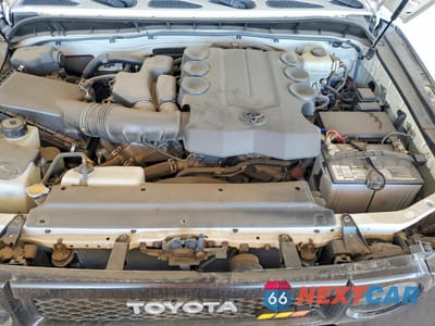 Zdjęcie 11 z 12 samochodu: 2014 TOYOTA FJ CRUISER VIN:JTEBU4BF0EK181095 - miniatura