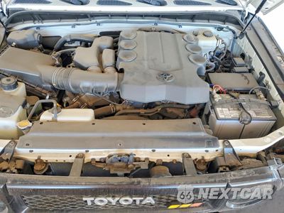 Zdjęcie 11 z 12 samochodu: 2014 TOYOTA FJ CRUISER VIN:JTEBU4BF0EK181095 - miniatura