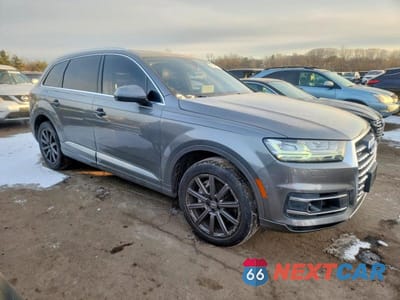 Czwarte zdjęcie samochodu z boku: 2017 AUDI Q7 PRESTIGE VIN:WA1VAAF73HD013420 - miniatura