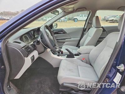 Zdjęcie 7 z 12 samochodu: 2017 HONDA ACCORD LX VIN:1HGCR2F36HA101423 - miniatura