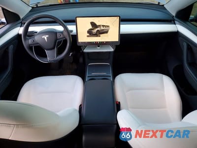 Zdjęcie 8 z 13 samochodu: 2025 TESLA MODEL Y VIN:7SAYGDEE2SA361213 - miniatura