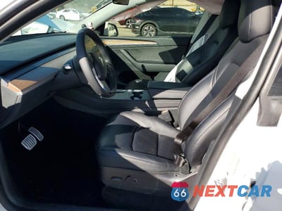 Zdjęcie 7 z 11 samochodu: 2023 TESLA MODEL Y VIN:7SAYGDEF0PF589567 - miniatura