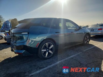 Trzecie zdjęcie samochodu z tyłu: 2025 BMW IX XDRIVE50 VIN:WB523CF0XSCT07729 - miniatura