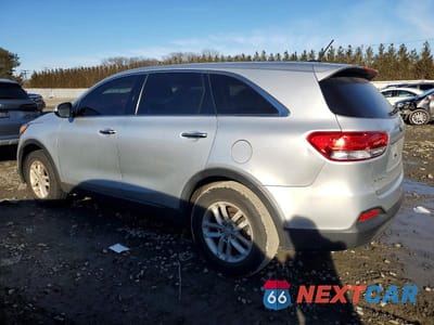 Drugie zdjęcie samochodu z przodu: 2018 KIA SORENTO LX VIN:5XYPG4A36JG425549 - miniatura