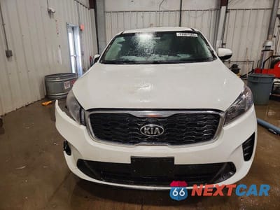 Piąte zdjęcie samochodu w środku: 2020 KIA SORENTO LX V6 VIN:5XYPGDA50LG683523 - miniatura