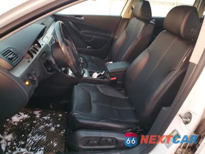 Zdjęcie 7 z 12 samochodu: 2008 VOLKSWAGEN PASSAT WAGON KOMFORT VIN:WVWLK73CX8E062025 - miniatura