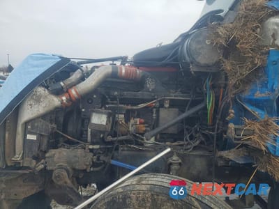 Zdjęcie 7 z 10 samochodu: 2000 INTERNATIONAL 9400 9400I - SEMI TRUCK VIN:2HSCNAER2YC042368 - miniatura