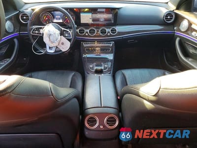 Zdjęcie 8 z 12 samochodu: 2019 MERCEDES-BENZ E 300 VIN:WDDZF4JB8KA576578 - miniatura