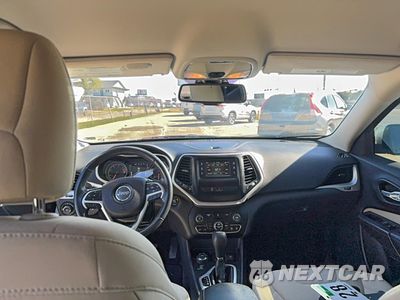 Zdjęcie 9 z 10 samochodu: 2016 JEEP CHEROKEE LATITUDE VIN:1C4PJMCB8GW241540 - miniatura