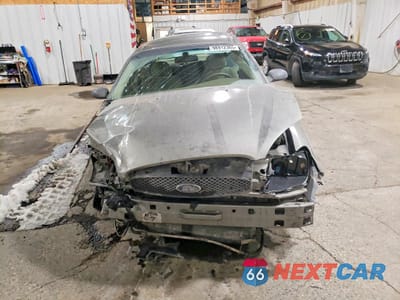 Piąte zdjęcie samochodu w środku: 2004 FORD TAURUS SES VIN:1FAFP55U94G168737 - miniatura