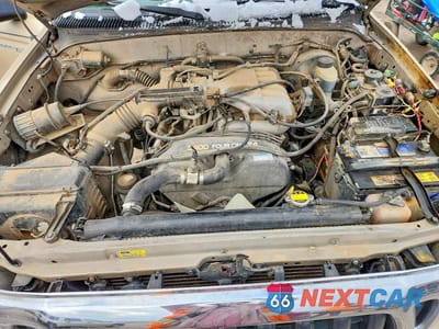 Zdjęcie 11 z 12 samochodu: 2001 TOYOTA TACOMA V6 VIN:5TEWN72N21Z783868 - miniatura