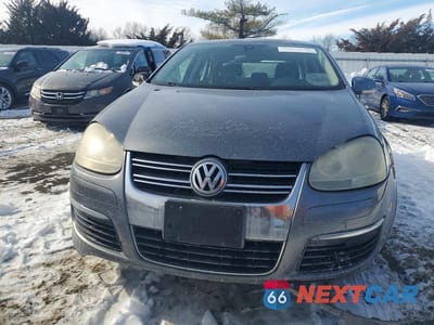 Piąte zdjęcie samochodu w środku: 2005 VOLKSWAGEN NEW JETTA 2.5L OPTION PACKAGE 2 VIN:3VWDF71K35M646790 - miniatura