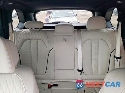 Zdjęcie 10 z 12 samochodu: 2019 BMW X5 XDRIVE50I VIN:5UXJU2C57KLN64448 - miniatura