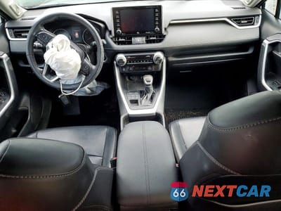 Zdjęcie 8 z 12 samochodu: 2019 TOYOTA RAV4 XLE PREMIUM VIN:2T3A1RFV1KW055399 - miniatura