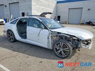 Czwarte zdjęcie samochodu z boku: 2024 AUDI A6 PREMIUM VIN:WAUD3BF29RN056352 - miniatura