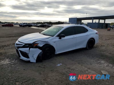 2024 TOYOTA CAMRY SE NIGHT SHADE 4T1G11AK1RU887658 - główne zdjęcie licytacji z USA - miniatura