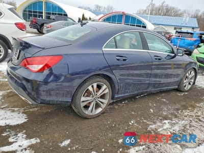 Trzecie zdjęcie samochodu z tyłu: 2019 MERCEDES-BENZ CLA 250 VIN:WDDSJ4EB3KN725370 - miniatura