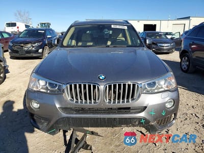 Piąte zdjęcie samochodu w środku: 2017 BMW X3 XDRIVE28I VIN:5UXWX9C39H0W69667 - miniatura