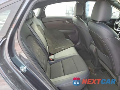 Zdjęcie 10 z 12 samochodu: 2023 KIA FORTE GT LINE VIN:3KPF54AD8PE646196 - miniatura