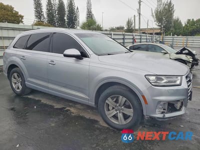 Czwarte zdjęcie samochodu z boku: 2018 AUDI Q7 PREMIUM PLUS VIN:WA1LHAF70JD003808 - miniatura