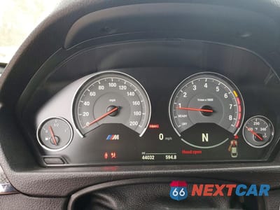 Zdjęcie 9 z 12 samochodu: 2016 BMW M4 VIN:WBS3R9C55GK338368 - miniatura