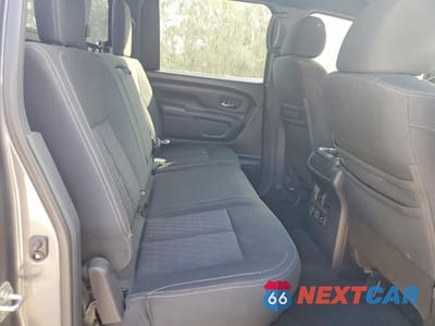 Zdjęcie 10 z 13 samochodu: 2019 NISSAN TITAN PLATINUM RESERVE VIN:1N6AA1E68KN533253 - miniatura