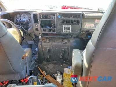 Zdjęcie 8 z 14 samochodu: 2006 CHEVROLET EXPRESS G3500 VIN:1GCHG392661171729 - miniatura