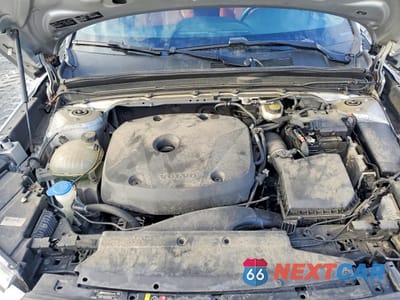 Zdjęcie 12 z 13 samochodu: 2019 VOLVO XC40 T4 MOMENTUM VIN:YV4AC2HKXK2050132 - miniatura