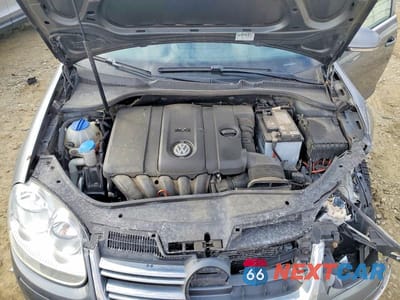 Zdjęcie 11 z 12 samochodu: 2010 VOLKSWAGEN JETTA SE VIN:3VWRZ7AJ7AM060558 - miniatura
