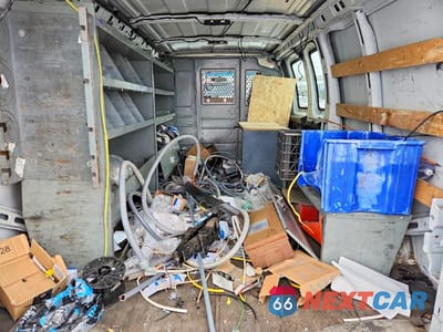 Zdjęcie 10 z 12 samochodu: 2017 GMC SAVANA G2500 UTILITY / SERVICE VAN VIN:1GTW7AFFXH1906234 - miniatura