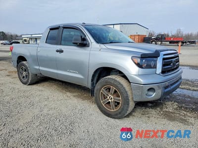 Czwarte zdjęcie samochodu z boku: 2013 TOYOTA TUNDRA DOUBLE CAB SR5 VIN:5TFRM5F13DX065835 - miniatura